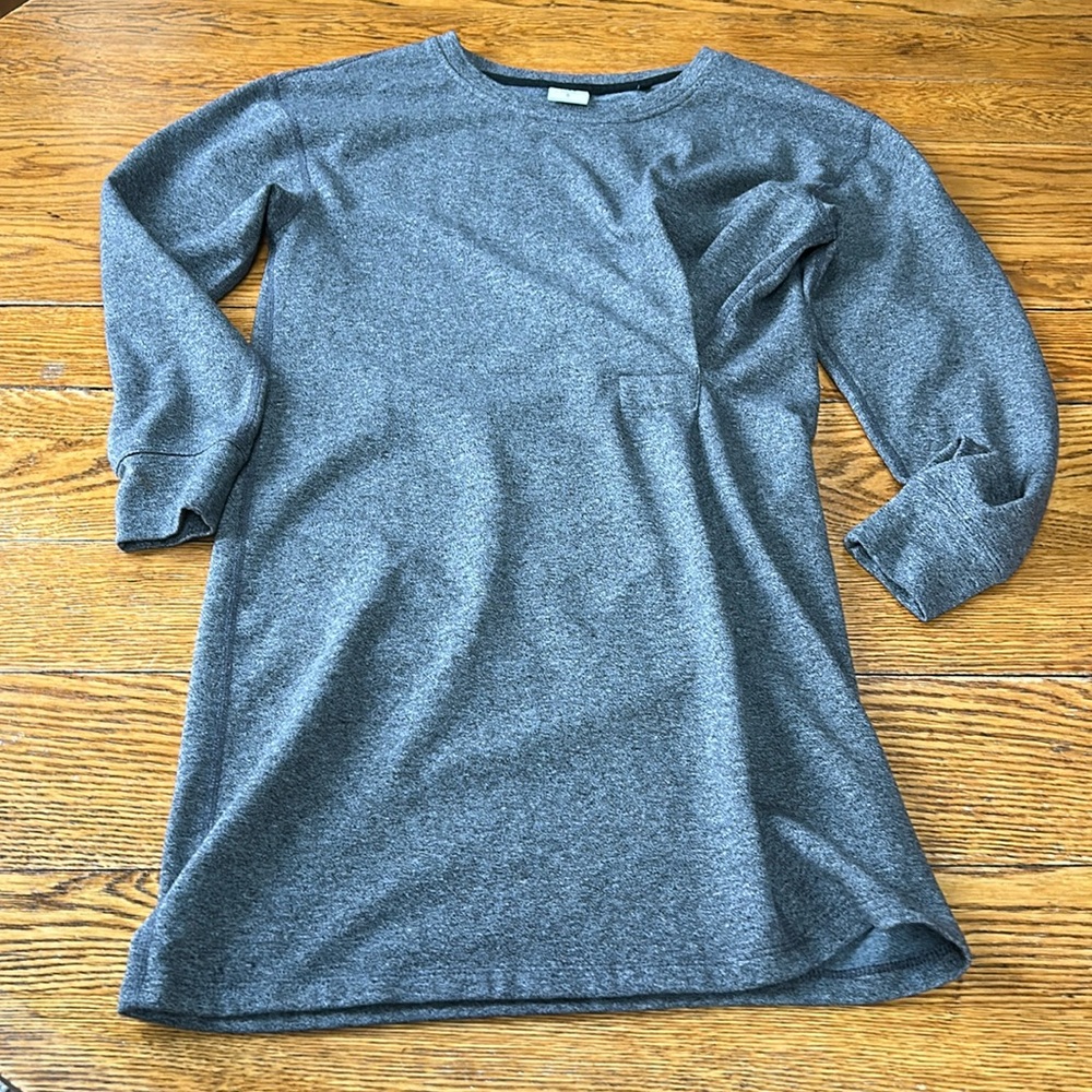 CAbi gray sweatshirt dress. Long sleeves. Excellent condition. Size Small.